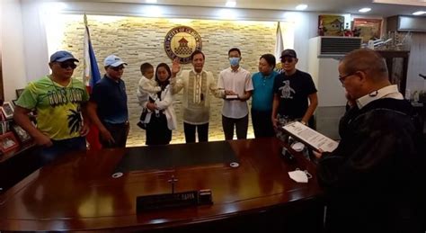 Michael Rama sworn in as new Cebu City mayor .